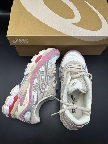 ASICS GEL-NYC Rose -- Taille 38