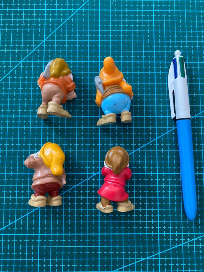 Lot Figurines Disney PVC Blanche Neige Snow White - 4 Nains - Schleich Papo Bullyland 90s - photo numéro 3
