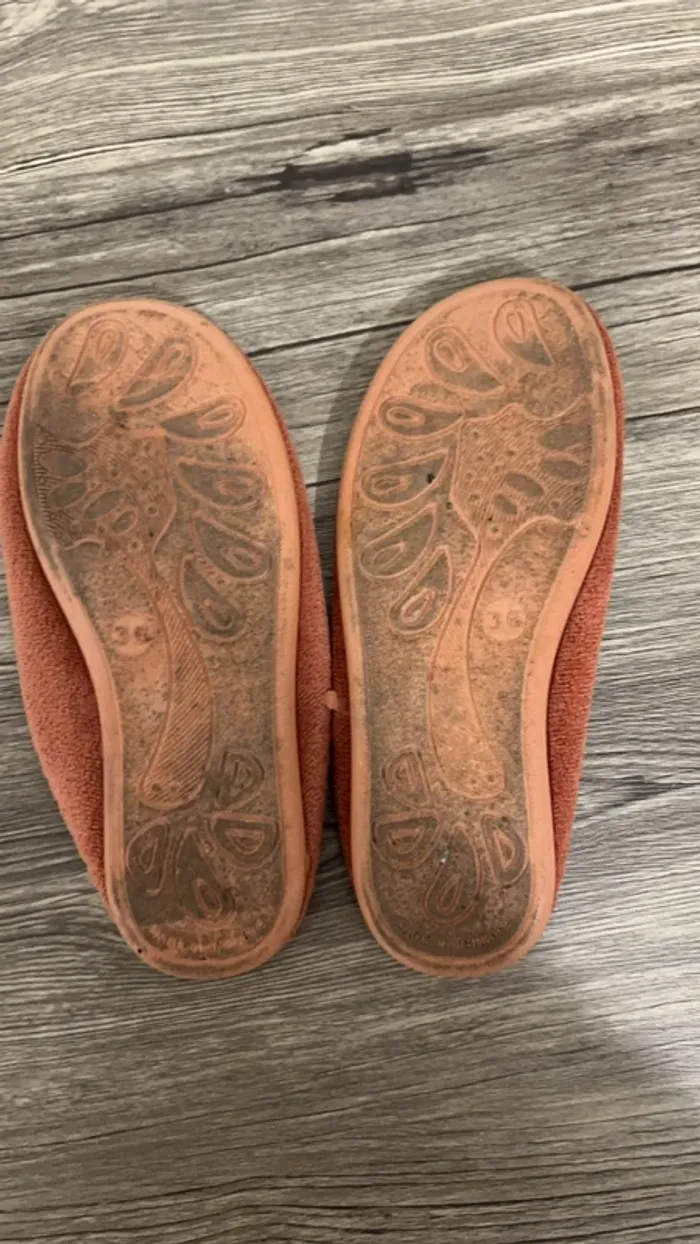 Pantoufles / chaussons femme 36 - photo numéro 2
