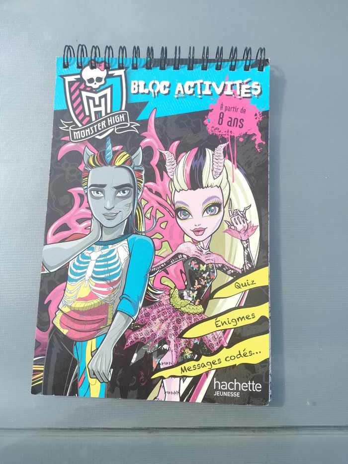 Bloc d activités Monster high
