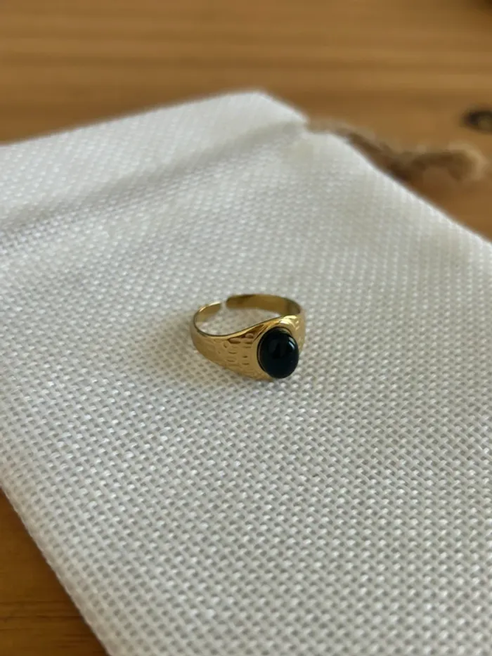 Bague style vintage avec pierre noire - photo numéro 3