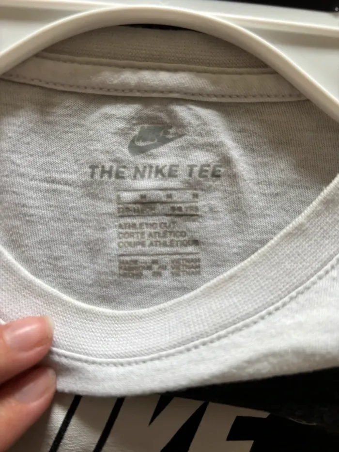 Tshirts nike 5/6 ans - photo numéro 7