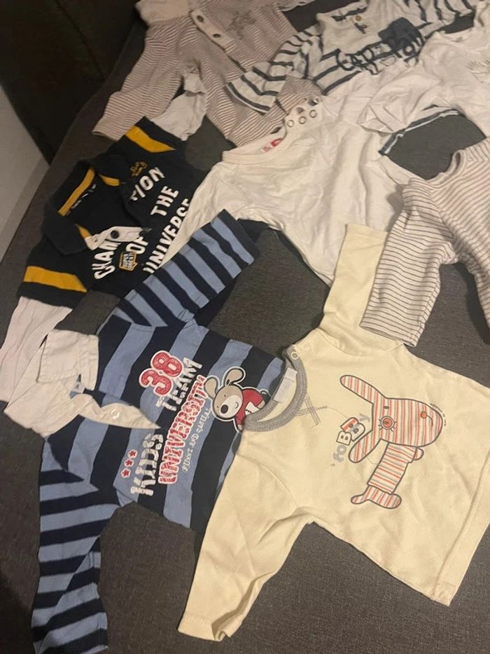 Lot de tee shirt 3 mois en Très bonne état - photo numéro 2