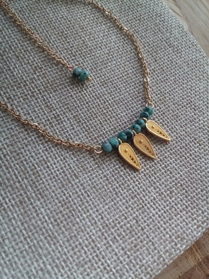 Collier ethnique pierres de jade