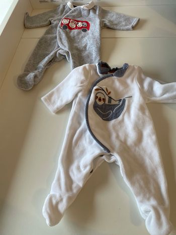 2 pyjamas velours Obaibi naissance