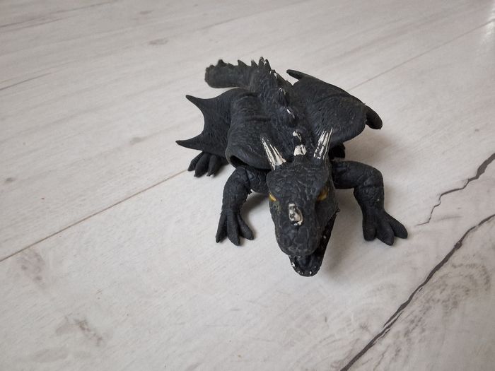 Jouet dragon noir mou anti stress 20 cm de long - photo numéro 3