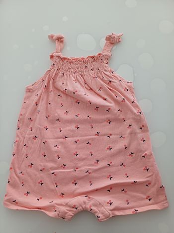 Combishort neuve taille 9 mois