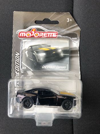 Miniature majorette Chevrolet Camaro limited edition