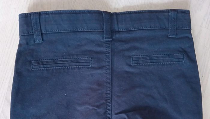 Pantalon jeans stretch bleu marine Primark T. 7-8 ans NEUF - photo numéro 3