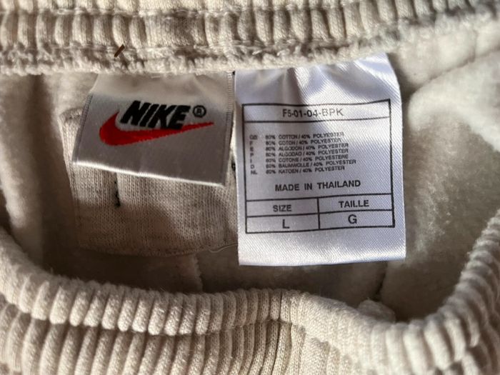 Short beige Nike - photo numéro 3