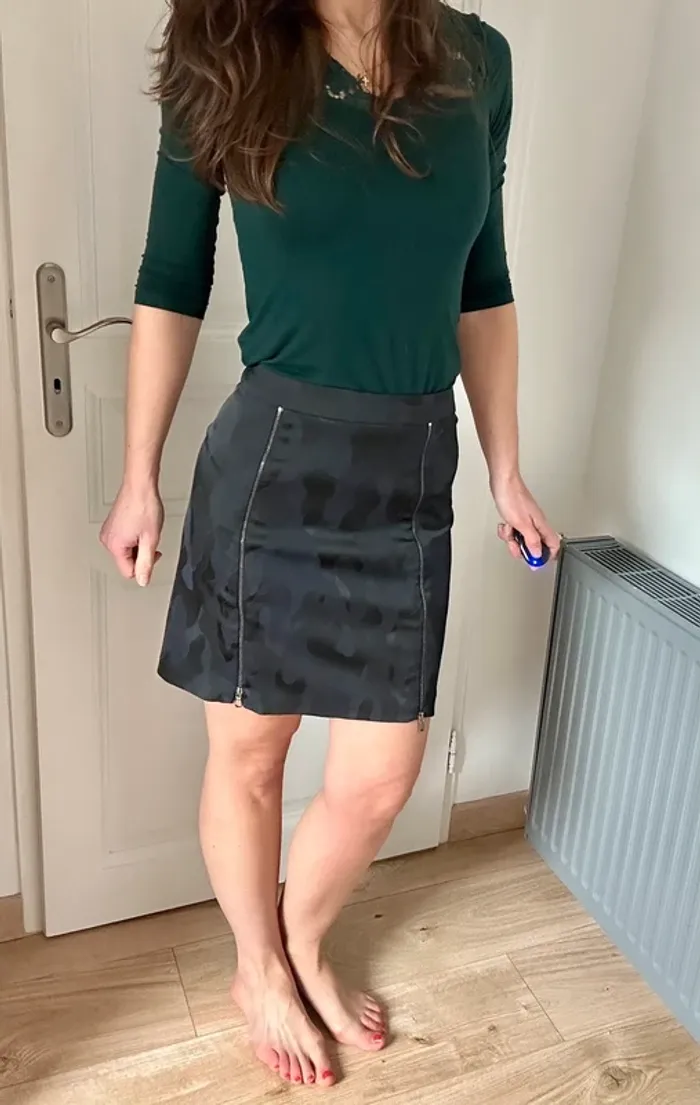 Jupe Zapa – Motif discret & zips décoratifs – Taille 36 / S - photo numéro 6