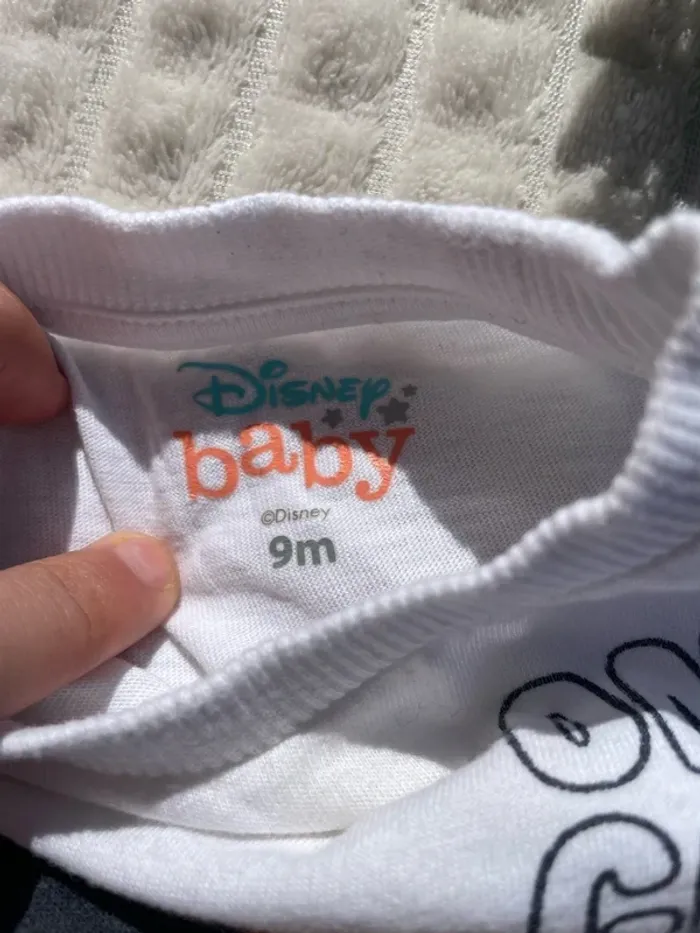 T-shirt manches longues Disney - Mickey Mouse - 9 mois. - photo numéro 2