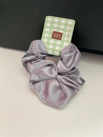 Chouchou matière satinée gris