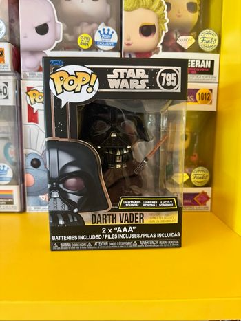 Funko Pop! 795 - Star Wars - Darth Vader - Lights And Sounds