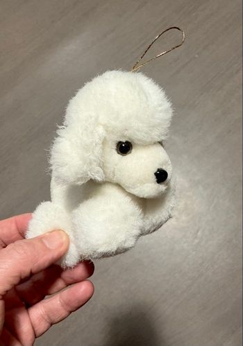 Peluche petit caniche blanc