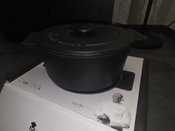 COCOTTE EN FONTE NOIRE NEUVE 