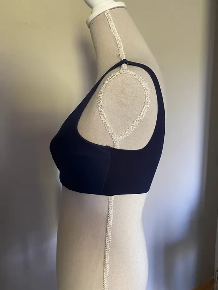 Brassière Oysho bleue marine - photo numéro 2