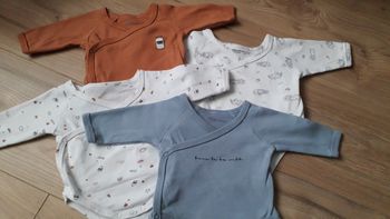 Lot de 4 bodies - 1 mois