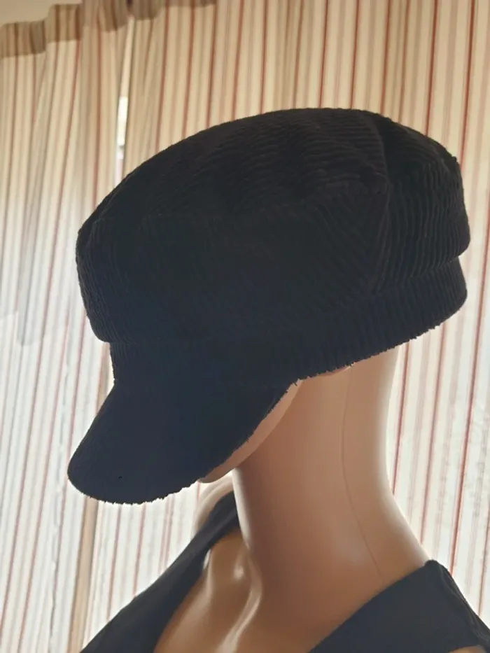 Casquette Zara en velour noir eur M 58cm - photo numéro 5