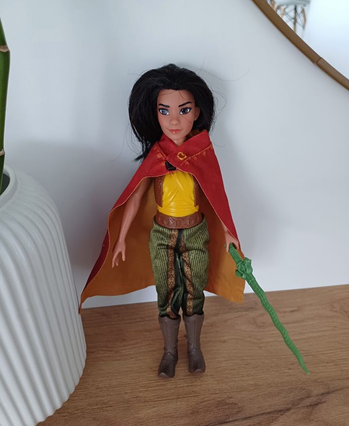 Poupée princesse raya