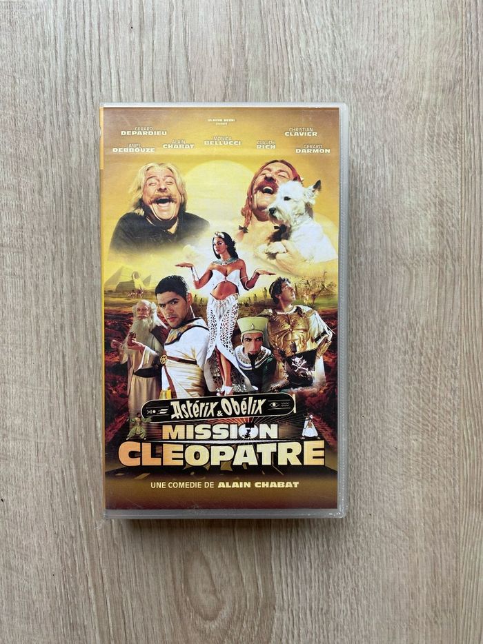 Pathé Production : Astérix et Obélix Mission Cléopâtre Cassette Vidéo VHS Vintage Cinéma Collection Exclusive