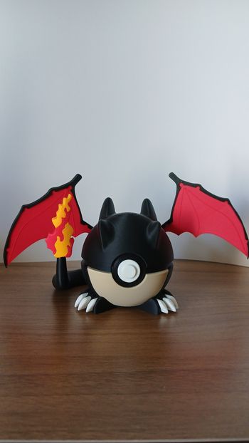 Pokeball Dracaufeu Shiny 