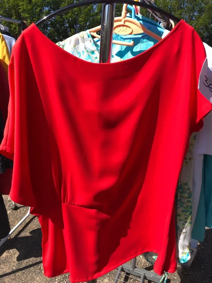 Blouse rouge non - photo numéro 3