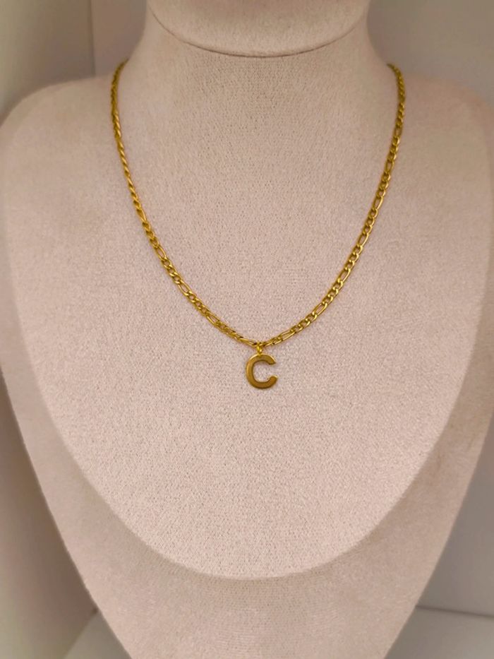 Collier doré avec initiale au choix en acier inoxydable - photo numéro 4