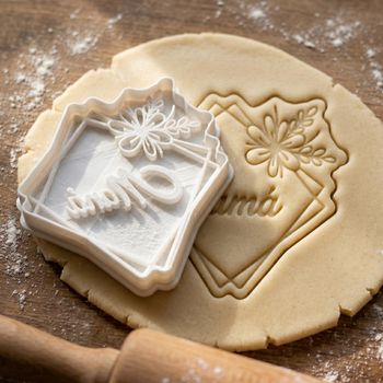 Emporte-pièce Mamá et Fleur pour Biscuits Fête des Mères, Découpoir Sablés