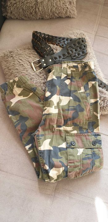 Superbe pantalon cargo multipoches imprimé militaire