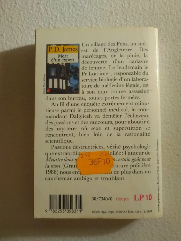 Livre Adulte Mort d'un Expert - photo numéro 2