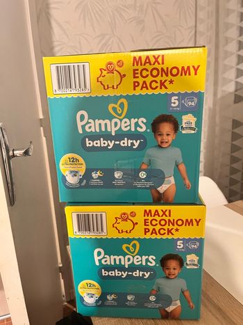 2 paquets de couches 