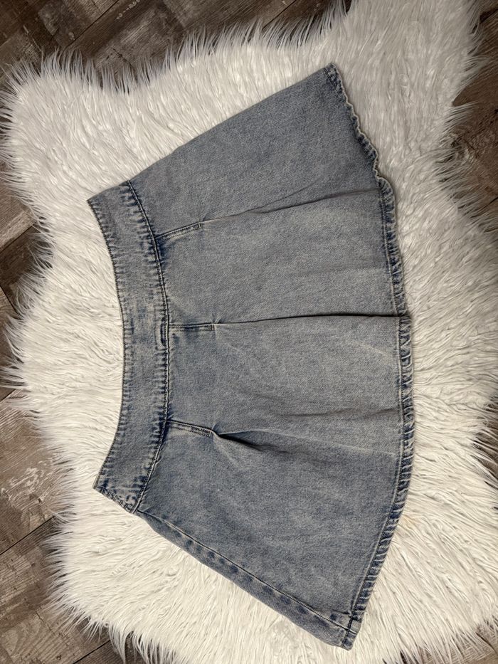Jupe plissé en jean jamais porté taille 44 - photo numéro 2