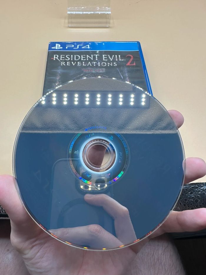Resident Evil Revelations 2 Ps4 - photo numéro 4