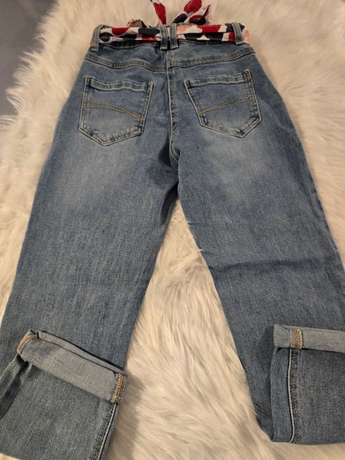Neuf (non porté) 🏷🤩😍🩷 superbe Jeans MOM 10 ans fille 😍🤩🩷 - photo numéro 3