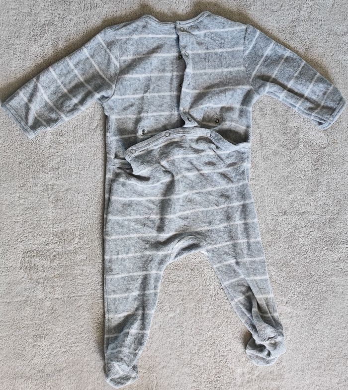 Lot de pyjamas - photo numéro 4