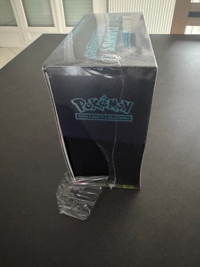 Pokémon ETB Méga Évolution Flammes Fantasmagoriques ME02 - photo numéro 2