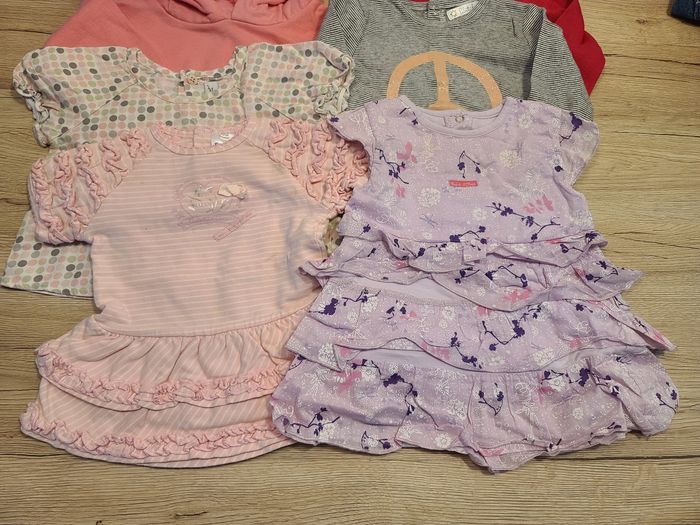 Lot robe Tee-shirt sweat 6 mois - photo numéro 2