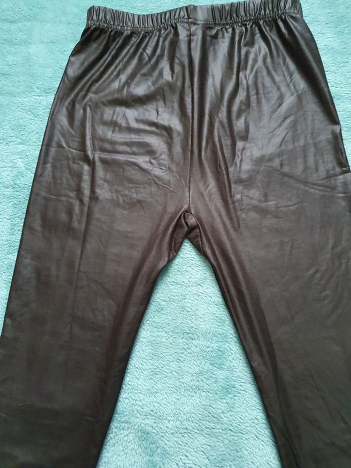 Tres beau legging taille M - photo numéro 3