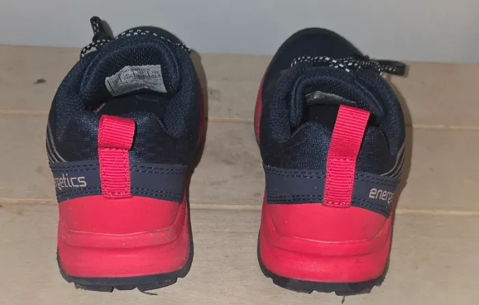 Chaussures de marche/trail pour enfant. Taille 28 - photo numéro 4