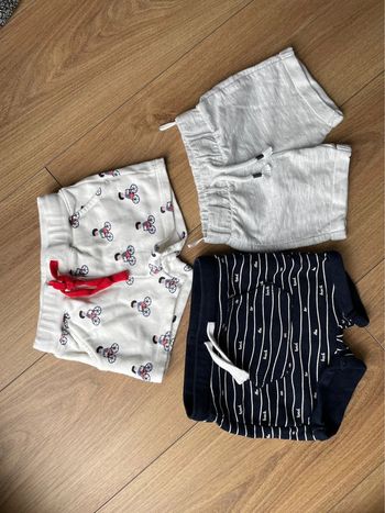 Lot  vêtements 3 short garçon pantacourt été printemps 9mois