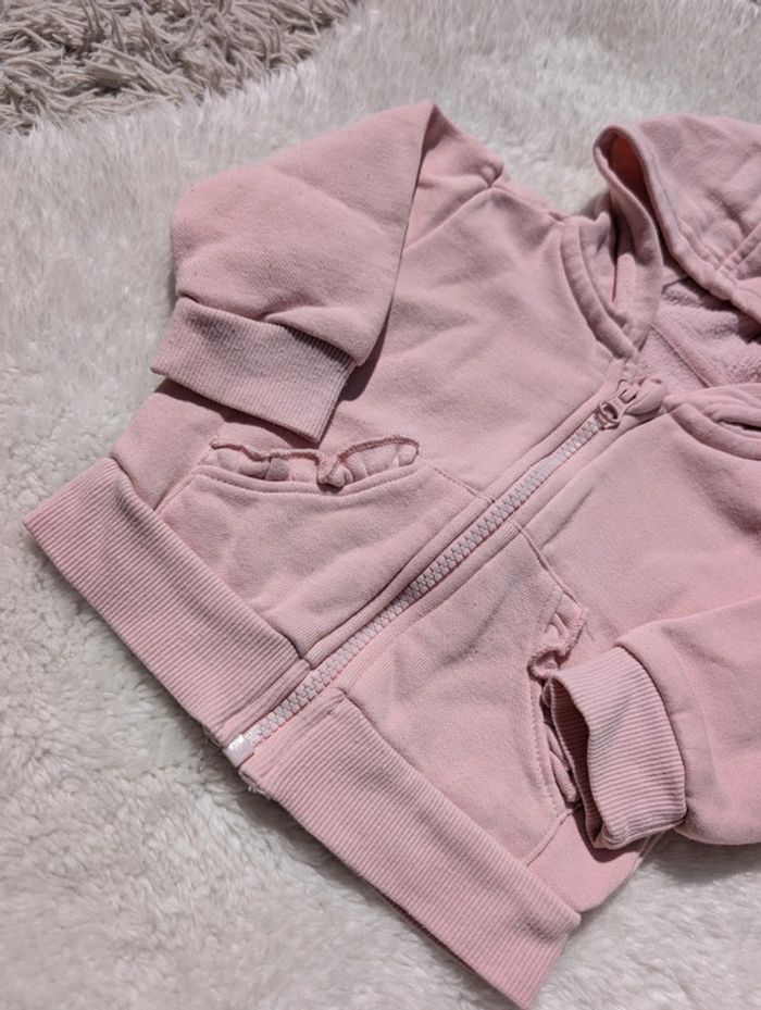 Gilet 6/9 mois Primark - photo numéro 2