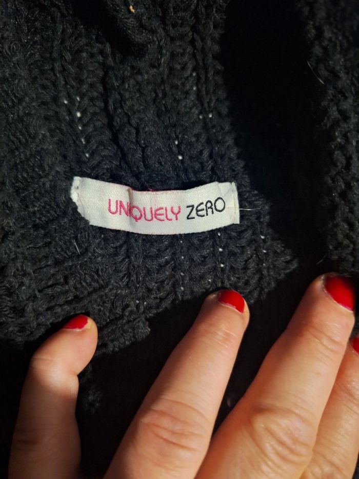 Pull avec capuche - photo numéro 2