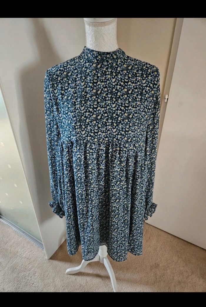Robe t44 neuve