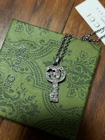 Collier Gucci en argent sterling (🔑)