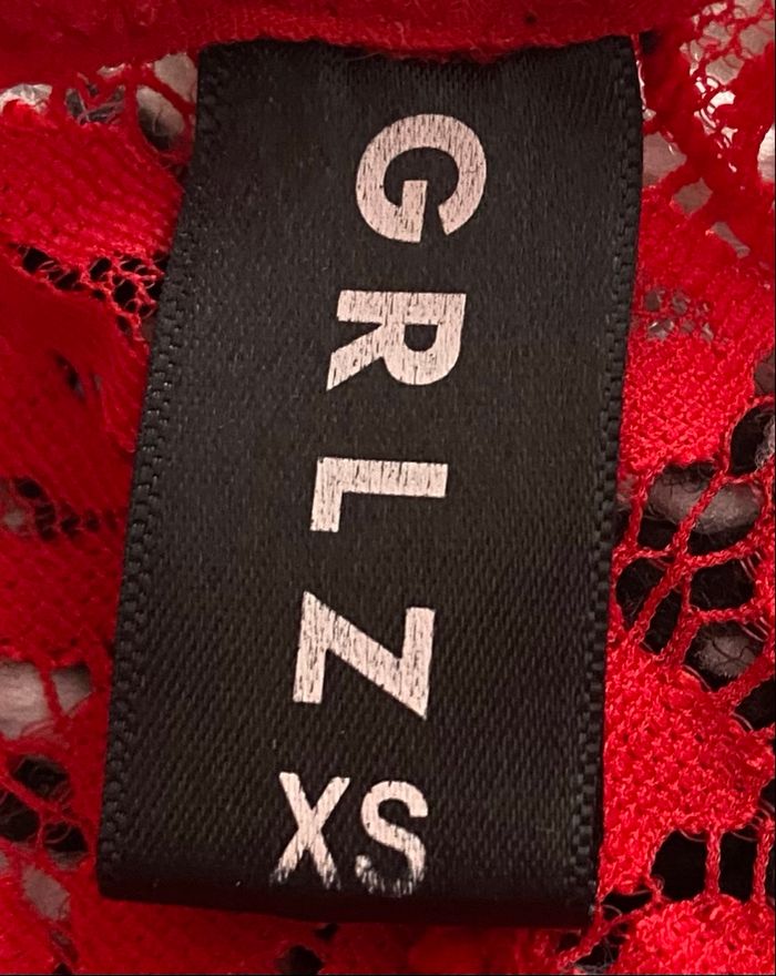 Tanga rouge grosse dentelle xs - photo numéro 4