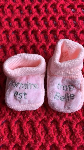 Chaussons naissance neuf
