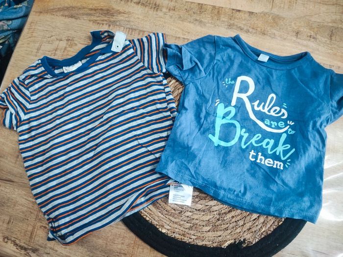 Lot tee shirt 12 mois