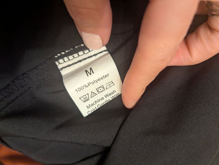 Chemise noire pour femme en taille M aspect satiné - photo numéro 2