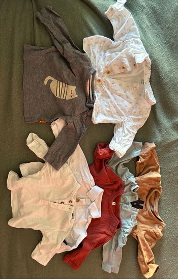 Lot vêtements 1 mois